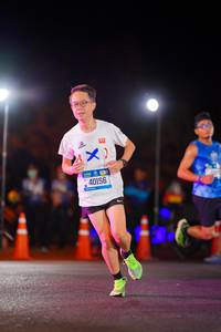 BIB: 40156
                            <button type="button" onclick="openModal(21530219)" class="btn btn-primary btn-sm float-right btn-popup" data-toggle="modal" data-target=".modal-high-quality">
                        <i class="fas fa-shopping-cart"></i> Add to Cart
                    </button>
                                            <button type="button" onclick="isThisMe(21530219, true)" class="btn btn-success btn-sm float-right btn-popup btn-isme hidden" data-toggle="tooltip" data-placement="bottom" title="นี่คือรูปของคุณใช่ไหม คลิกที่นี่เพื่อเอาเข้าอัลบั้ม">
                        <i class="fas fa-plus"></i> Add to album
                    </button>
                    <button type="button" onclick="isThisMe(21530219, false)" class="btn btn-warning btn-sm float-right btn-popup btn-isnotme hidden">
                        <i class="fas fa-ban"></i> Remove from album
                    </button>